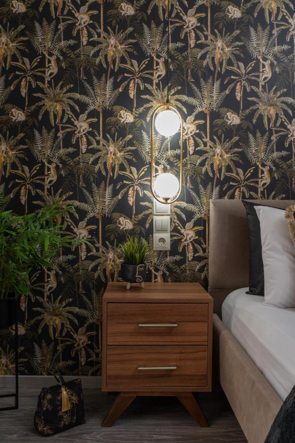 Апартаменты Stylishly Decorated House - Free Private Parking! Ираклион Экстерьер фото